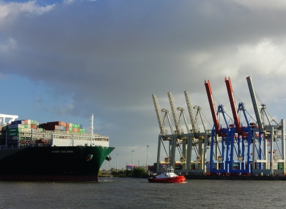 Marine amp shipping industry